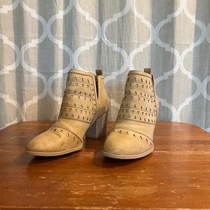 Eurosoft tan booties